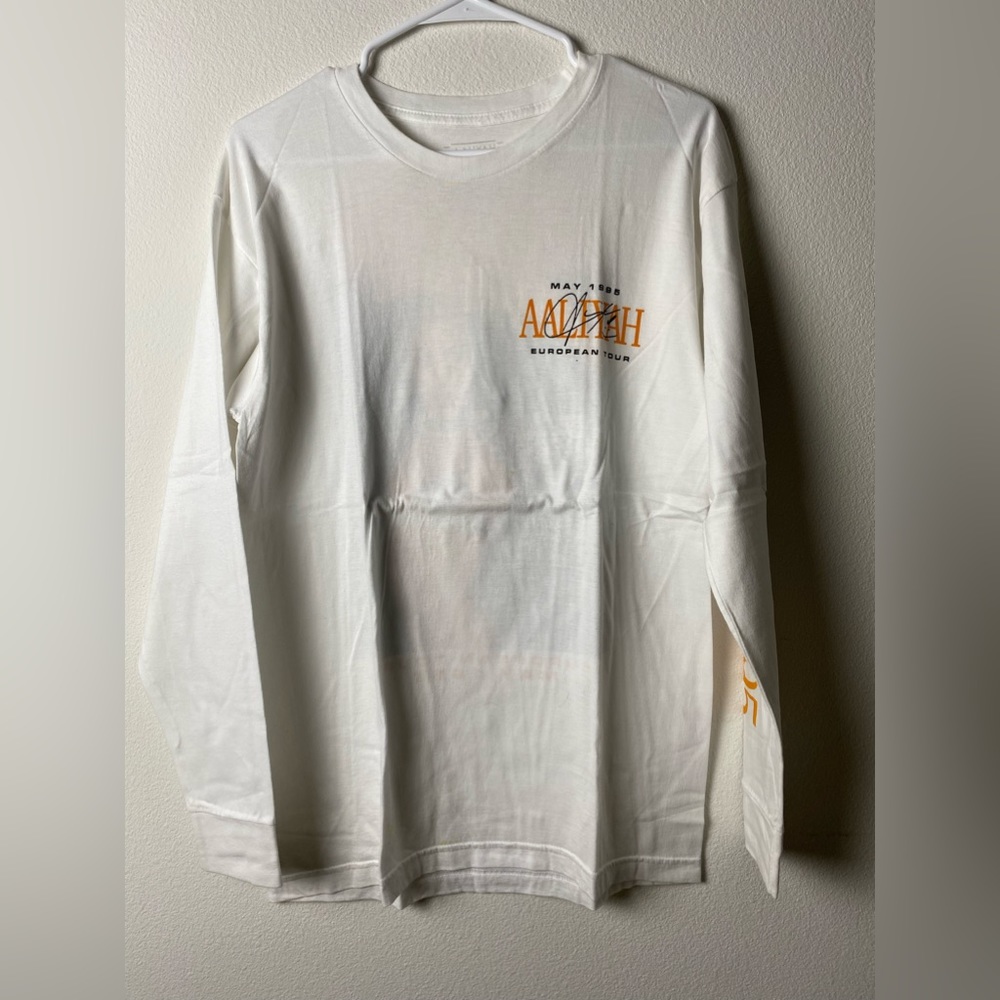 Aaliyah L/S Graphic Tee
